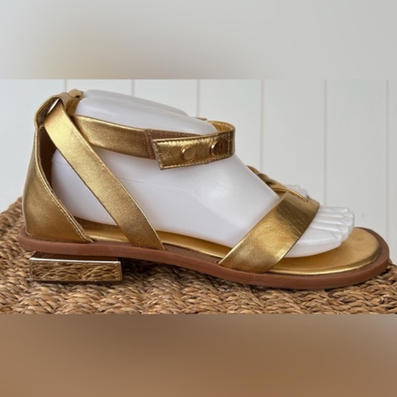 Franco Sarto Parker Thong Sandal - Picture 4 of 5